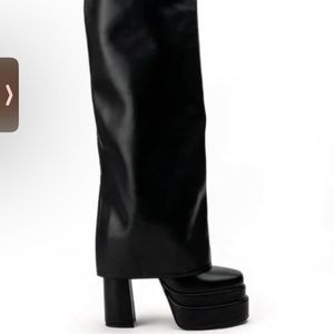 Akira platform boots